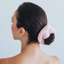 Load image into Gallery viewer, Eco-Friendly Towel Scrunchies
